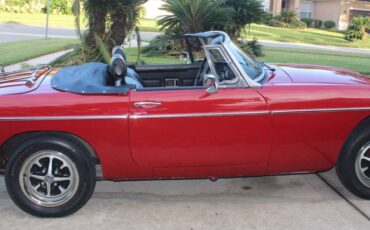 Mgb-convertible-1980-red-10