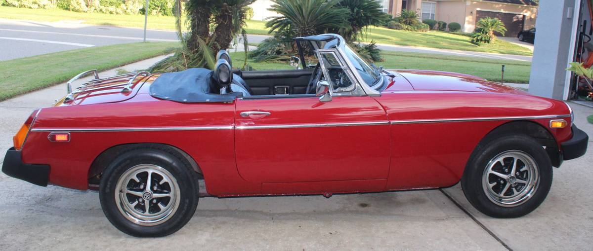 Mgb-convertible-1980-red-10
