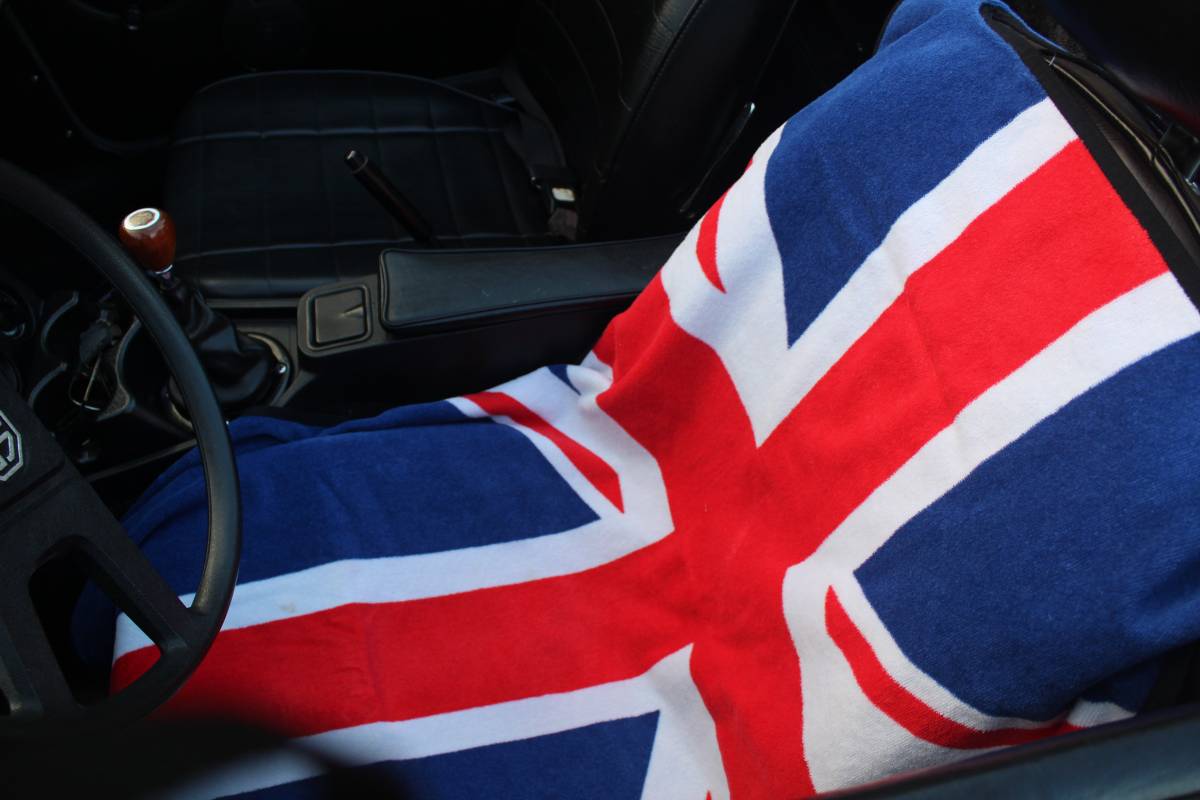 Mgb-convertible-1980-red-17