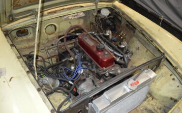 Mgb-gt-1969-yellow-2