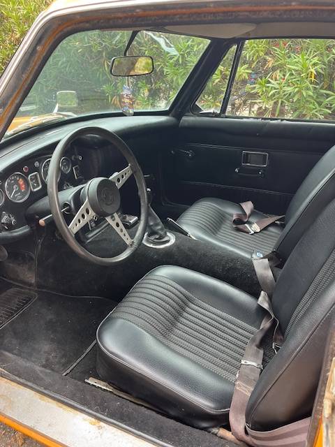 Mgb-gt-1971-orange-2
