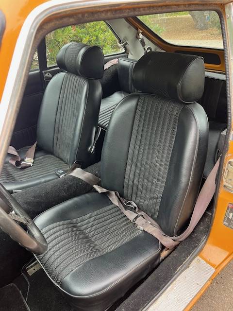 Mgb-gt-1971-orange-3
