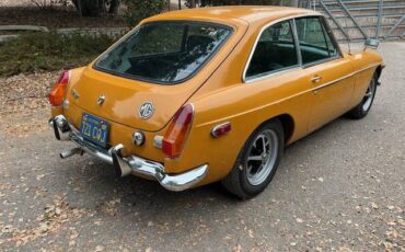 Mgb-gt-1971-orange