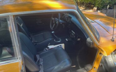 Mgb-gt-1971-orange-5
