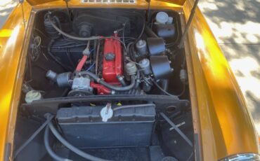 Mgb-gt-1971-orange-7