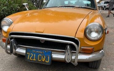 Mgb-gt-1971-orange-8