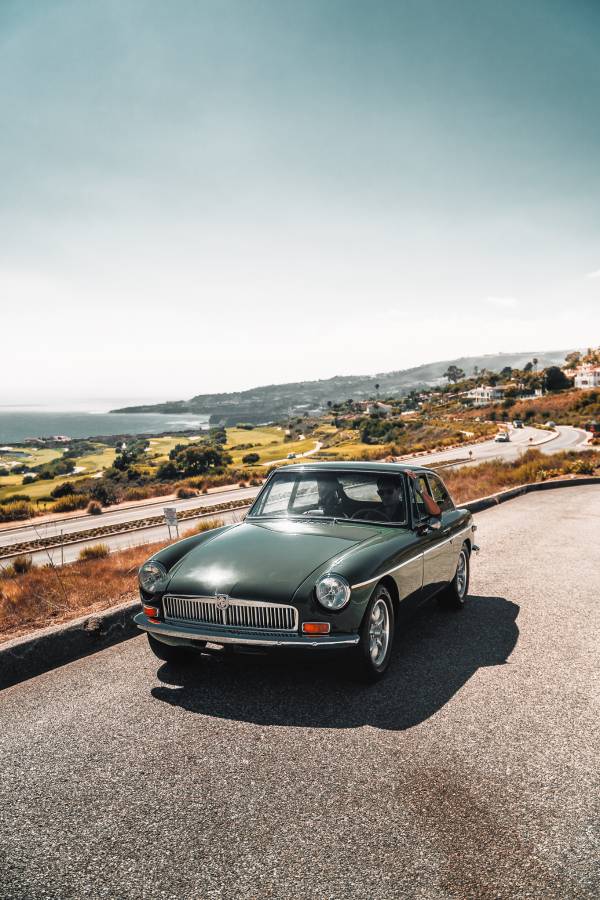 Mgb-gt-1973-green-1