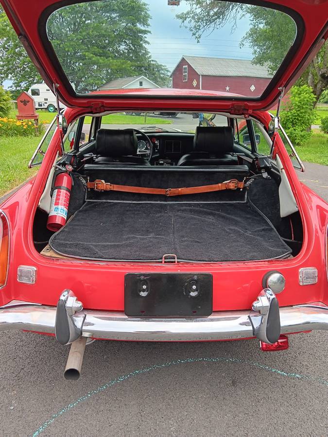 Mgb-gt-1973-red-11