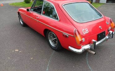 Mgb-gt-1973-red-7