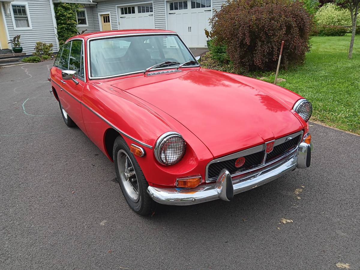 Mgb-gt-1973-red