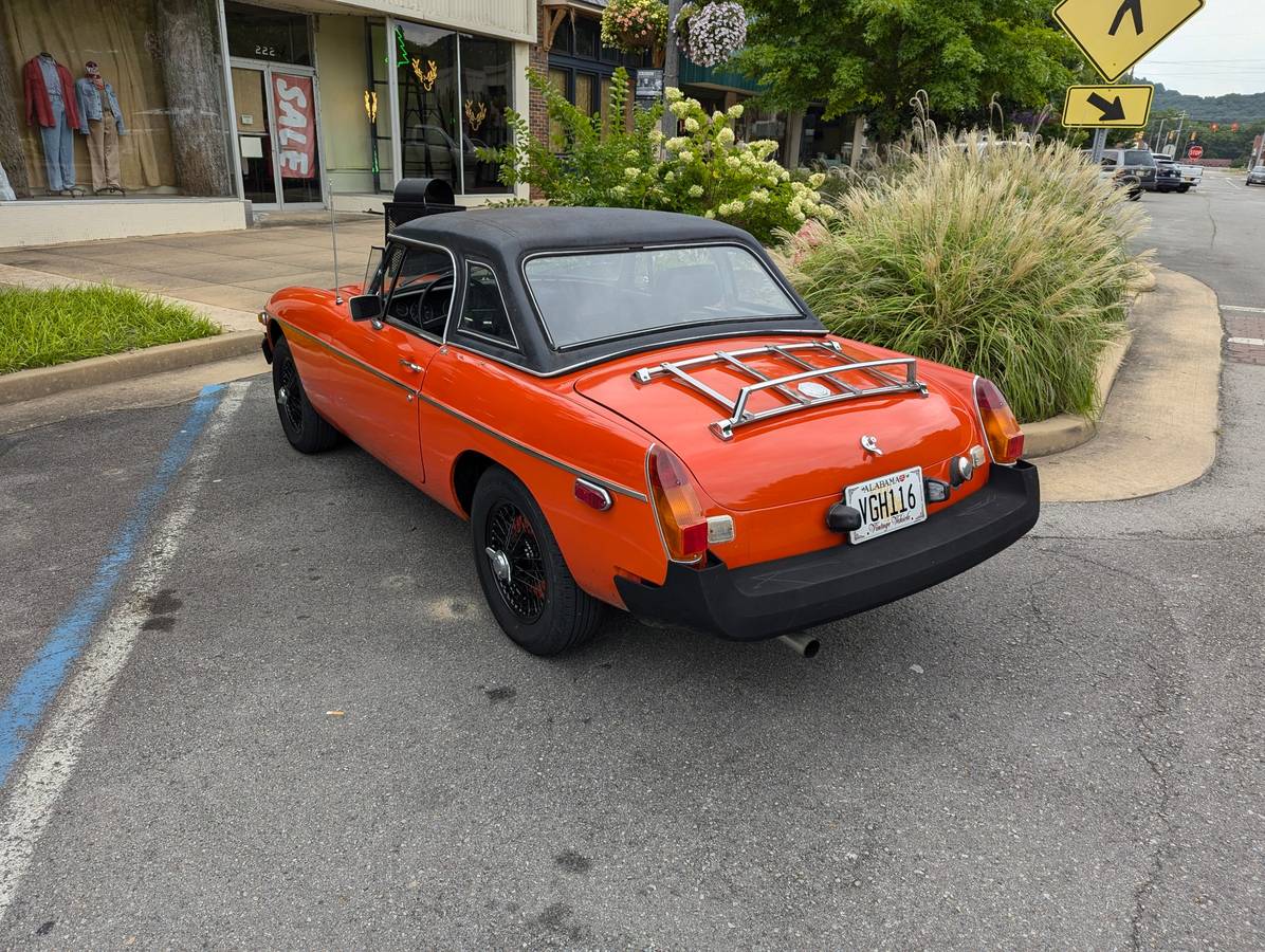 Mgb-roadster-1978-orange-7