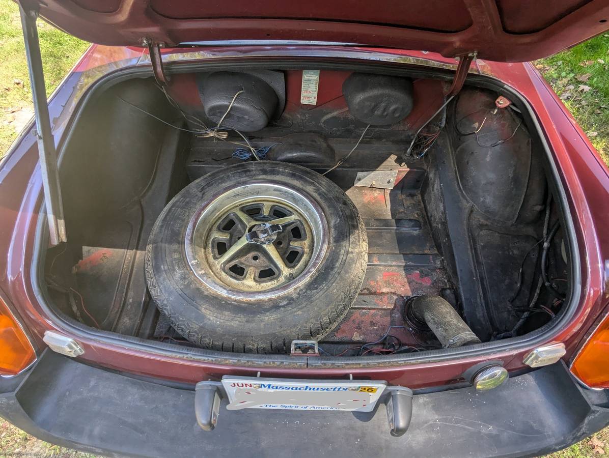 Mgb-roadster-1978-red-13