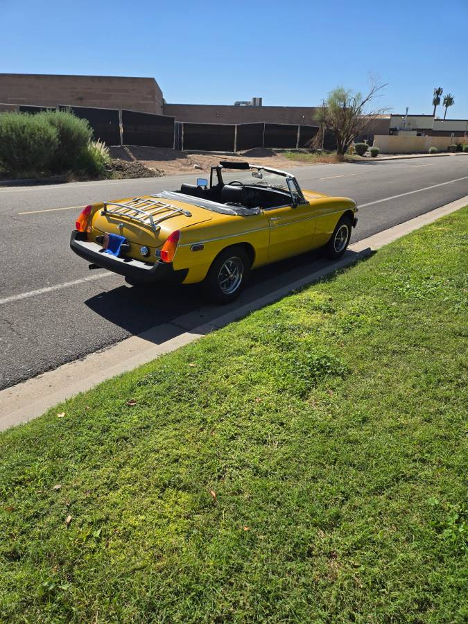 Mgb-roadster-1978-yellow-1