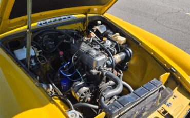 Mgb-roadster-1978-yellow-4