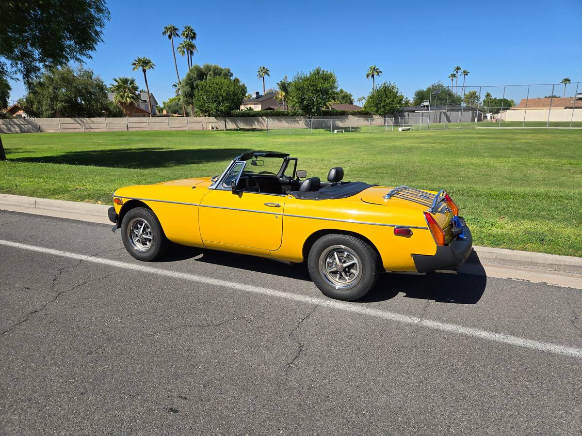 Mgb-roadster-1978-yellow