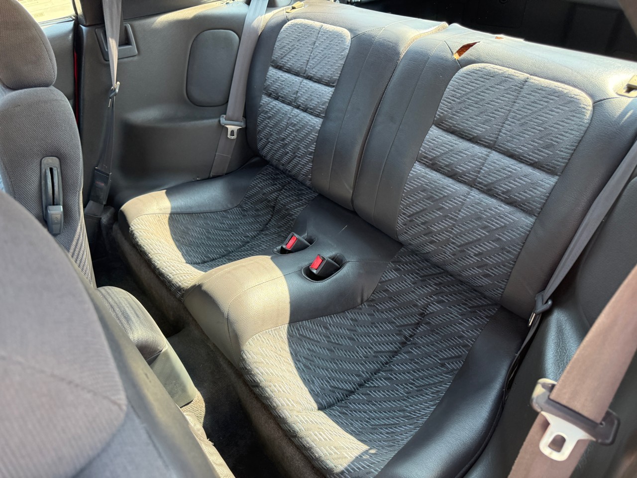 Mitsubishi-3000GT-1994-Coupe-10