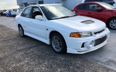 Mitsubishi-Lancer-1996-Sedan-3