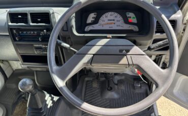 Mitsubishi-Minicab-1996-Truck-13