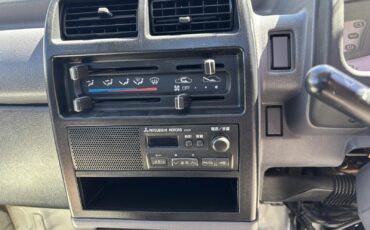 Mitsubishi-Minicab-1996-Truck-17