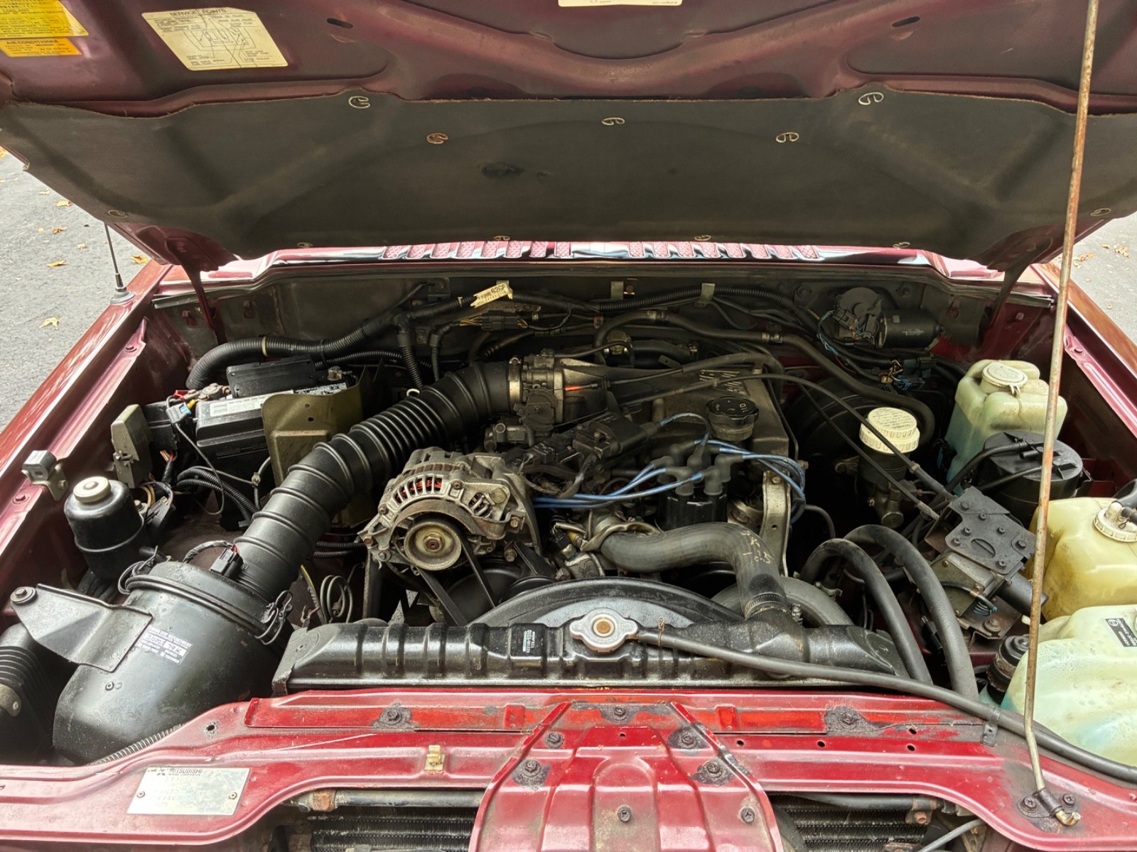 Mitsubishi-Montero-1991-SUV-11