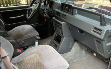 Mitsubishi-Montero-1991-SUV-17