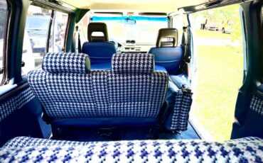 Mitsubishi-delica-1992-48