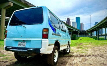 Mitsubishi-delica-1992-58