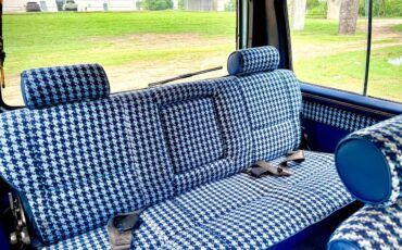 Mitsubishi-delica-1992-68