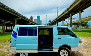 Mitsubishi-delica-1992-78