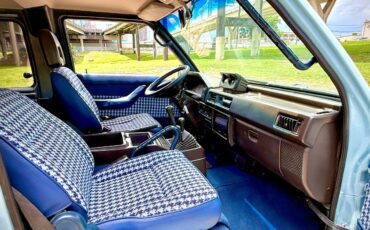 Mitsubishi-delica-1992-91
