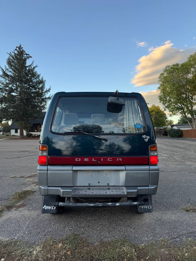 Mitsubishi-delica-diesel-1991-blue-5