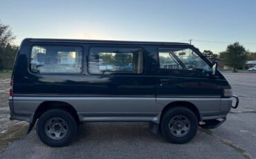 Mitsubishi-delica-diesel-1991-blue-6
