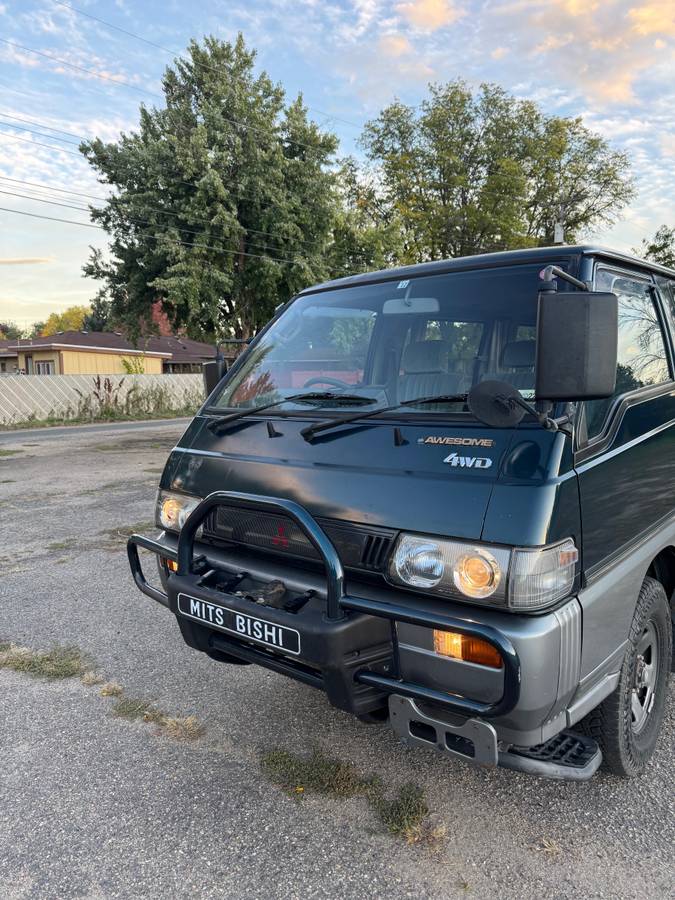 Mitsubishi-delica-diesel-1991-blue-7