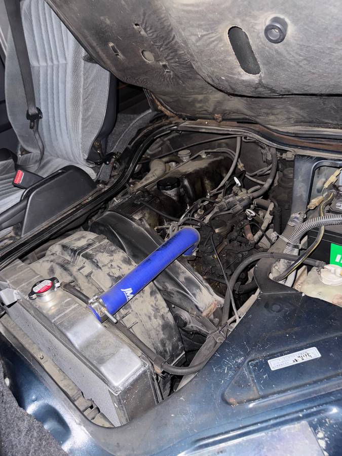 Mitsubishi-delica-diesel-1991-blue-9