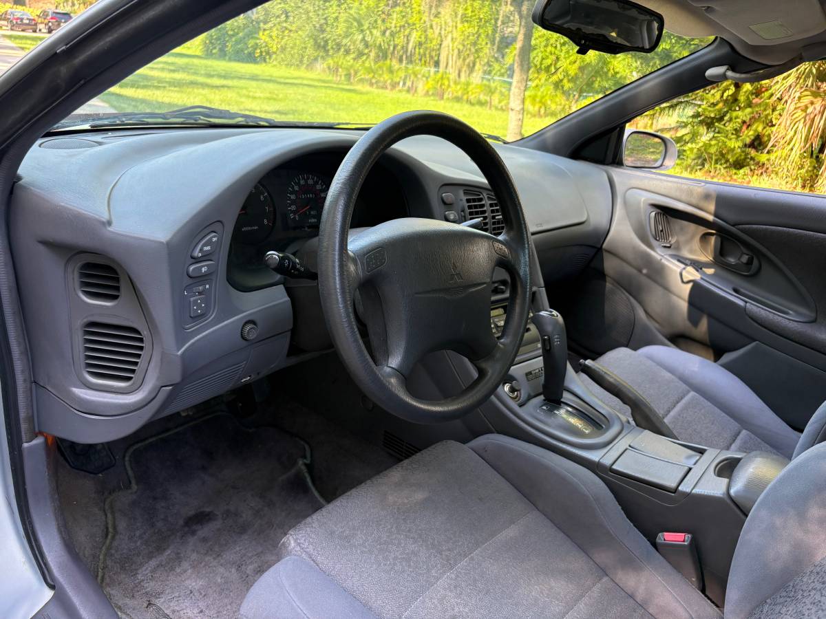 Mitsubishi-eclipse-gs-1996-7