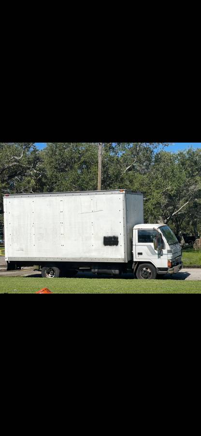 Mitsubishi-fuso-box-truck-diesel-1988-white