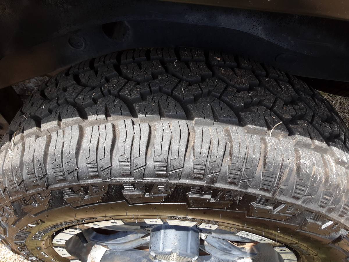 Mitsubishi-mighty-max-4x4-1988-16