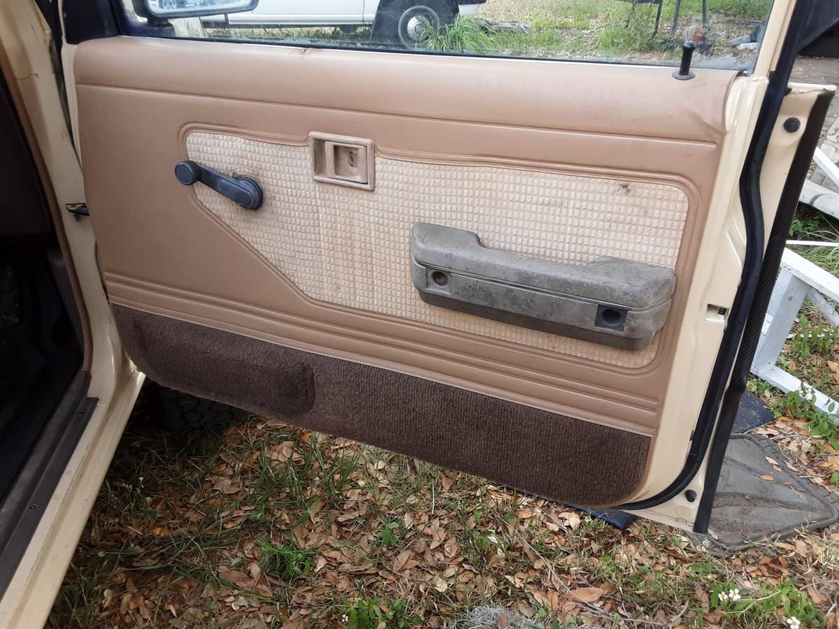 Mitsubishi-mighty-max-4x4-1988-21
