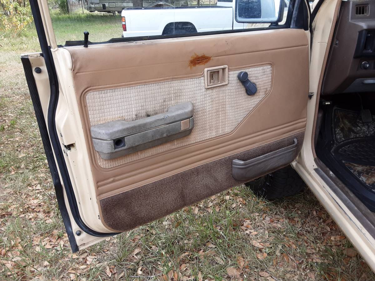 Mitsubishi-mighty-max-4x4-1988-22