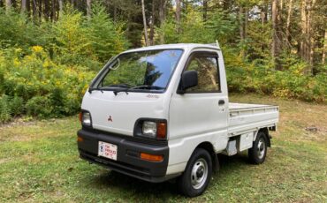 Mitsubishi-mini-cab-1994-white-1