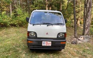 Mitsubishi-mini-cab-1994-white