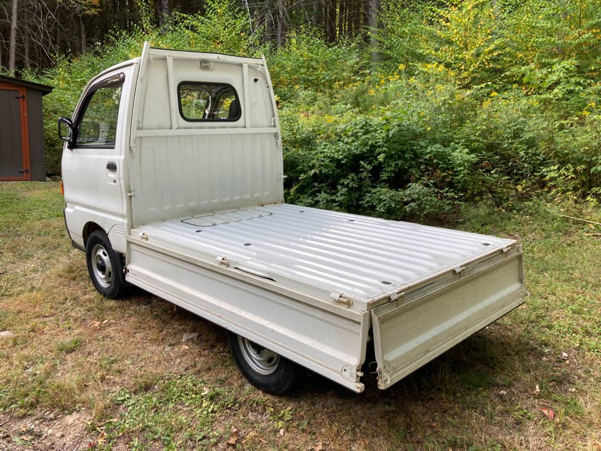 Mitsubishi-mini-cab-1994-white-4