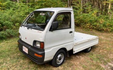 Mitsubishi-mini-cab-1994-white-5