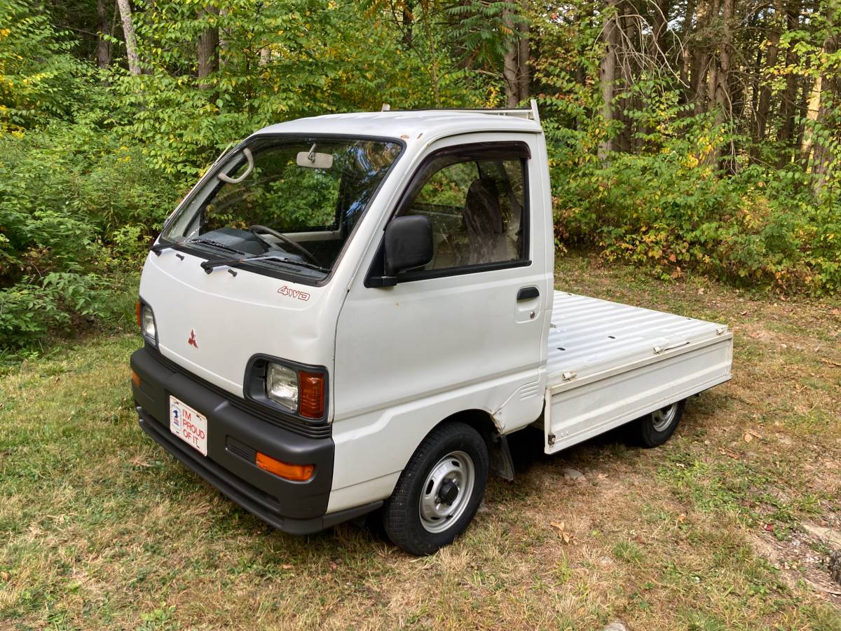 Mitsubishi-mini-cab-1994-white-5