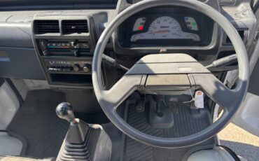 Mitsubishi-minicab-1991-white-33