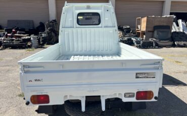 Mitsubishi-minicab-1991-white-6