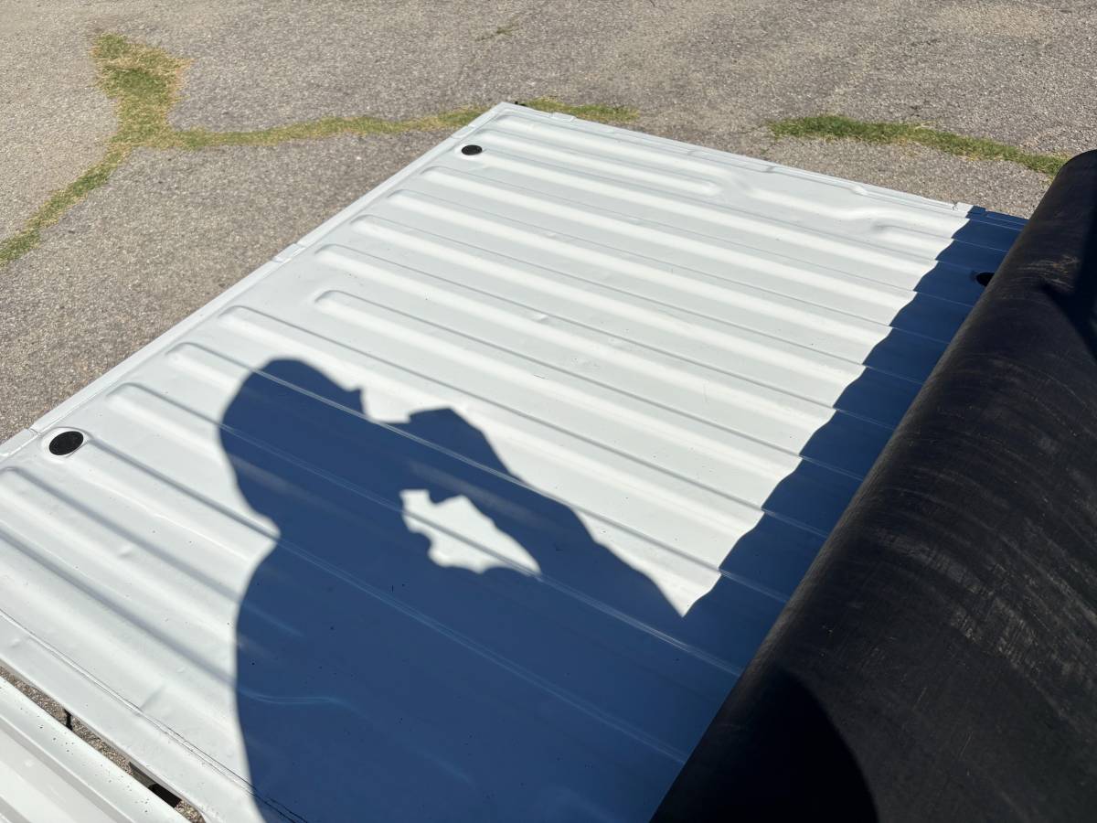 Mitsubishi-minicab-1993-white-11