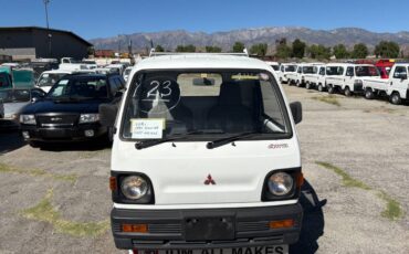 Mitsubishi-minicab-1993-white-14
