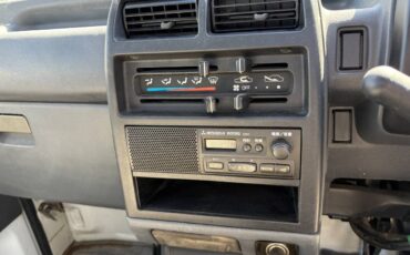 Mitsubishi-minicab-1993-white-20