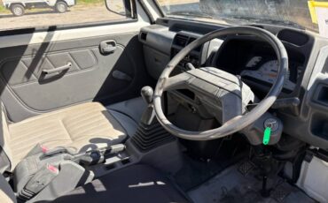 Mitsubishi-minicab-1993-white-22